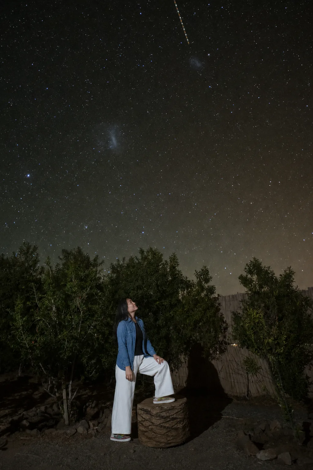 Observación personal bajo el cielo nocturno